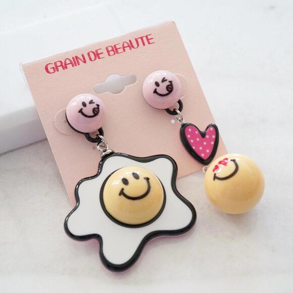 Fried Egg Smiley Face Earrings - Picture 1 of 5